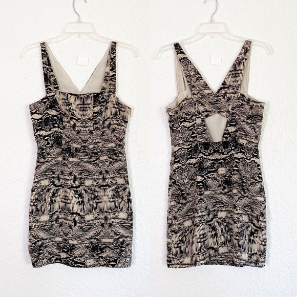 Urban Outfitters Mini Dress Animal print reptile Size 2 cut out back tan black - Picture 2 of 8